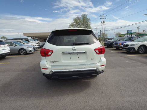 Used 2019 Nissan Pathfinder SL AWD/4WD image 7