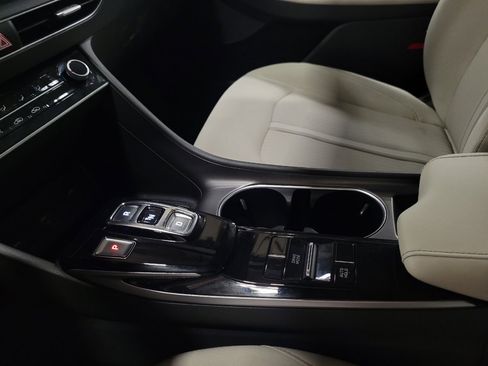 Used 2023 Hyundai Sonata SE w/ Preferred Accessory Package FWD image 26
