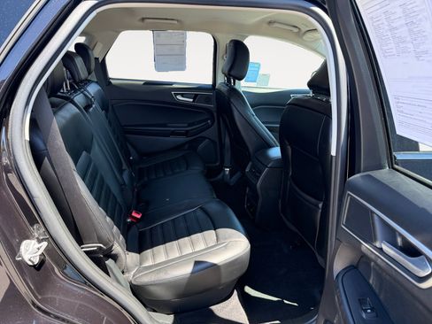 Certified 2022 Ford Edge SEL w/ Convenience Package AWD/4WD image 18