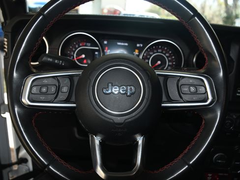 Used 2020 Jeep Wrangler Unlimited Rubicon w/ Quick Order Package 28Y Recon image 11