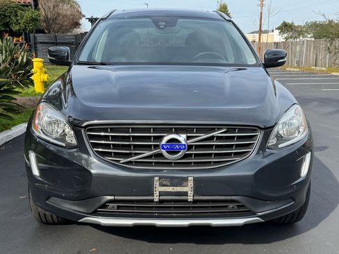 Used 2015 Volvo XC60 T5 Premier w/ Proximity Package image 7