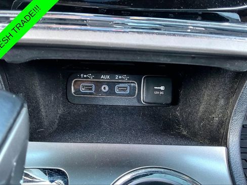 Used 2019 Jeep Grand Cherokee Altitude AWD/4WD image 15