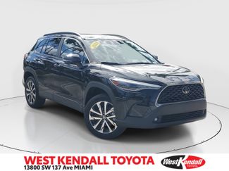 Used 2024 Toyota Corolla Cross XLE video 1