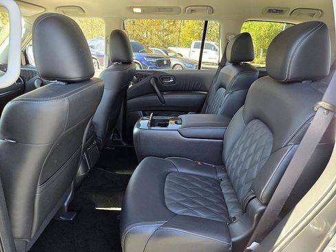 Used 2024 Nissan Armada Platinum w/ Captain's Chairs Package image 12