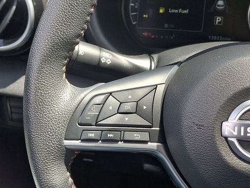 Used 2023 Nissan Kicks SR w/ SR Premium Package FWD image 21