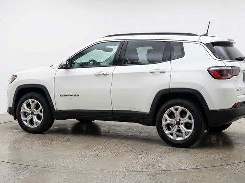 Used 2025 Jeep Compass Latitude image 5