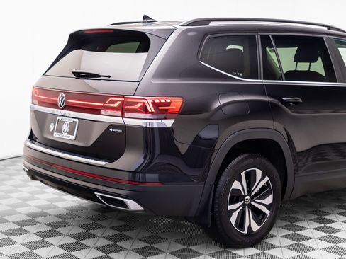 Used 2024 Volkswagen Atlas SE AWD/4WD image 36