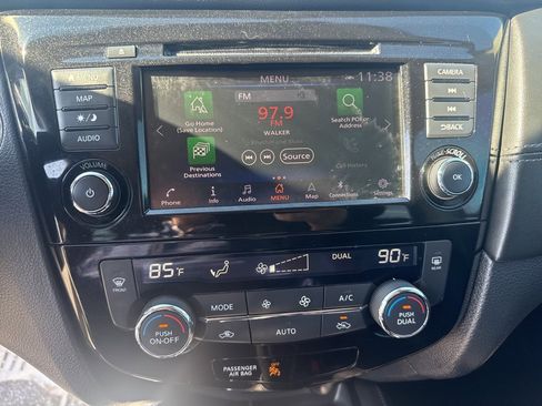 Used 2020 Nissan Rogue SL w/ Premium Package image 15