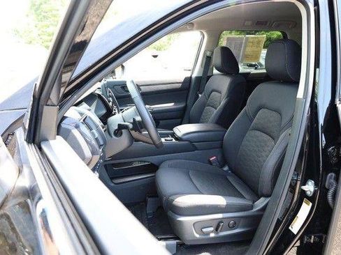 Used 2025 Nissan Pathfinder SV AWD/4WD image 10