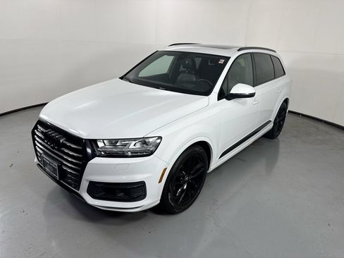 Used 2018 Audi Q7 3.0T Prestige w/ Prestige Package AWD/4WD image 32