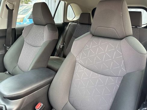 Used 2024 Toyota RAV4 XLE w/ Convenience Package FWD image 21
