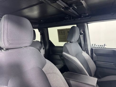Used 2025 Ford Bronco Big Bend image 32