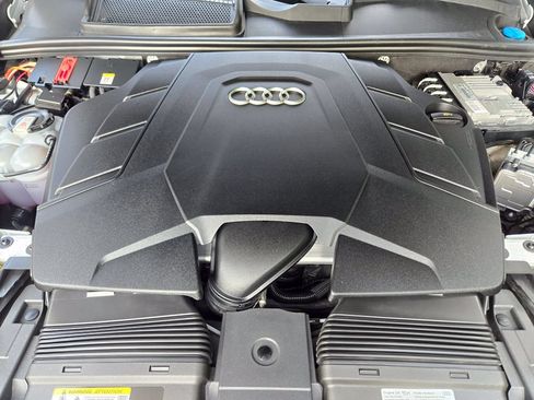 Certified 2023 Audi Q8 Premium Plus w/ Premium Plus Package AWD/4WD image 41