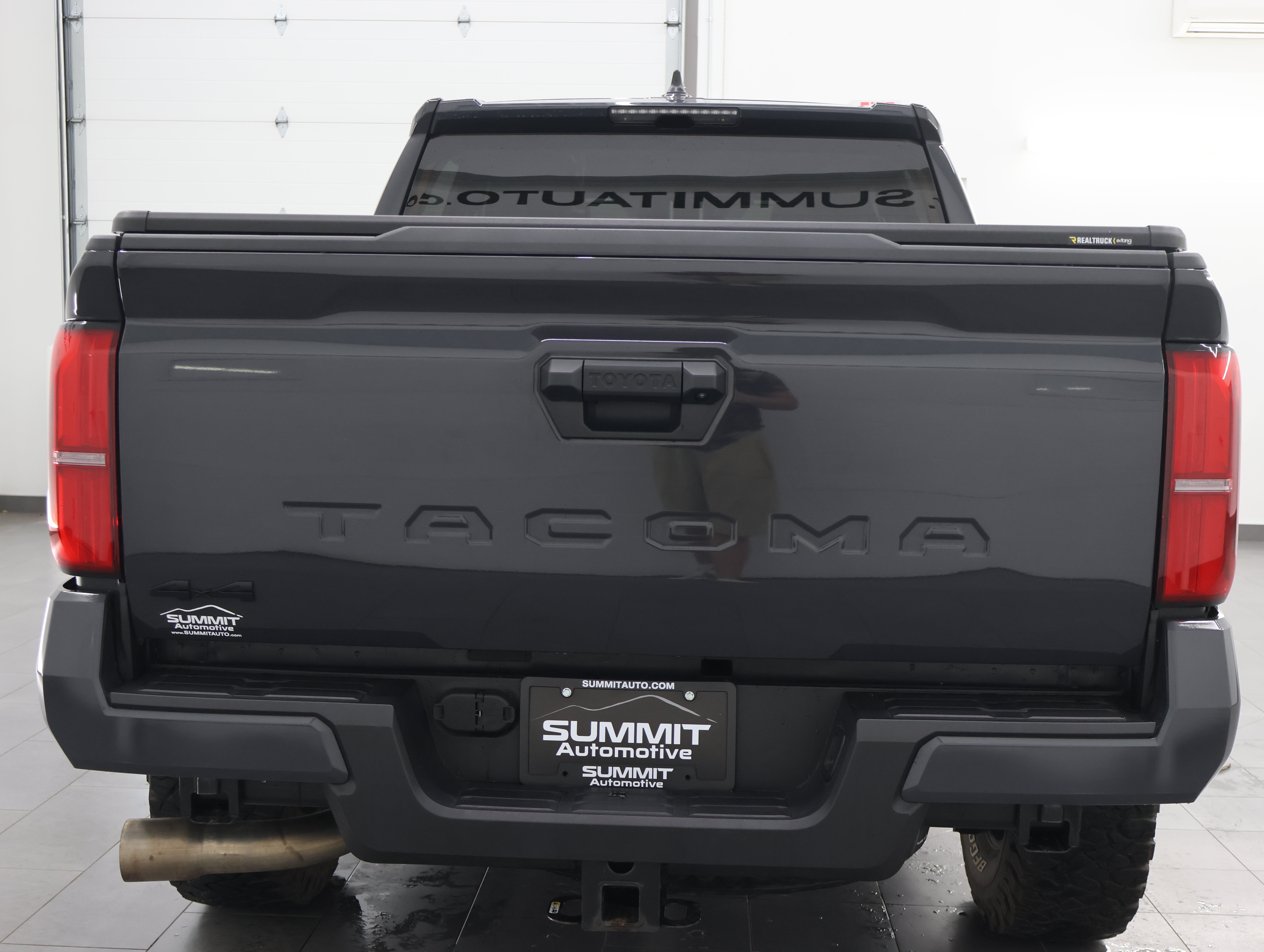 Used 2025 Toyota Tacoma TRD Off-Road AWD/4WD image 26