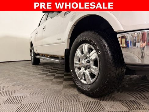 Used 2011 Ford F150 Lariat w/ Lariat Chrome Pkg image 2