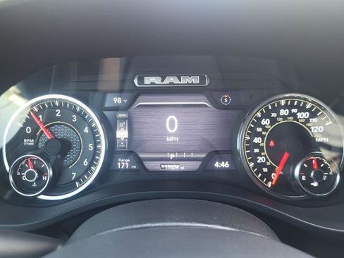 Used 2025 RAM 1500 Laramie AWD/4WD image 19