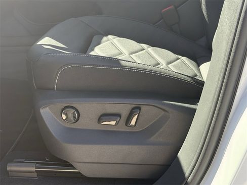 New 2026 Volkswagen Atlas SE image 12