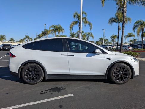 Used 2020 Tesla Model X Long Range image 10