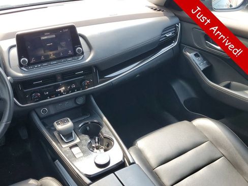 Used 2023 Nissan Rogue SL AWD/4WD image 14