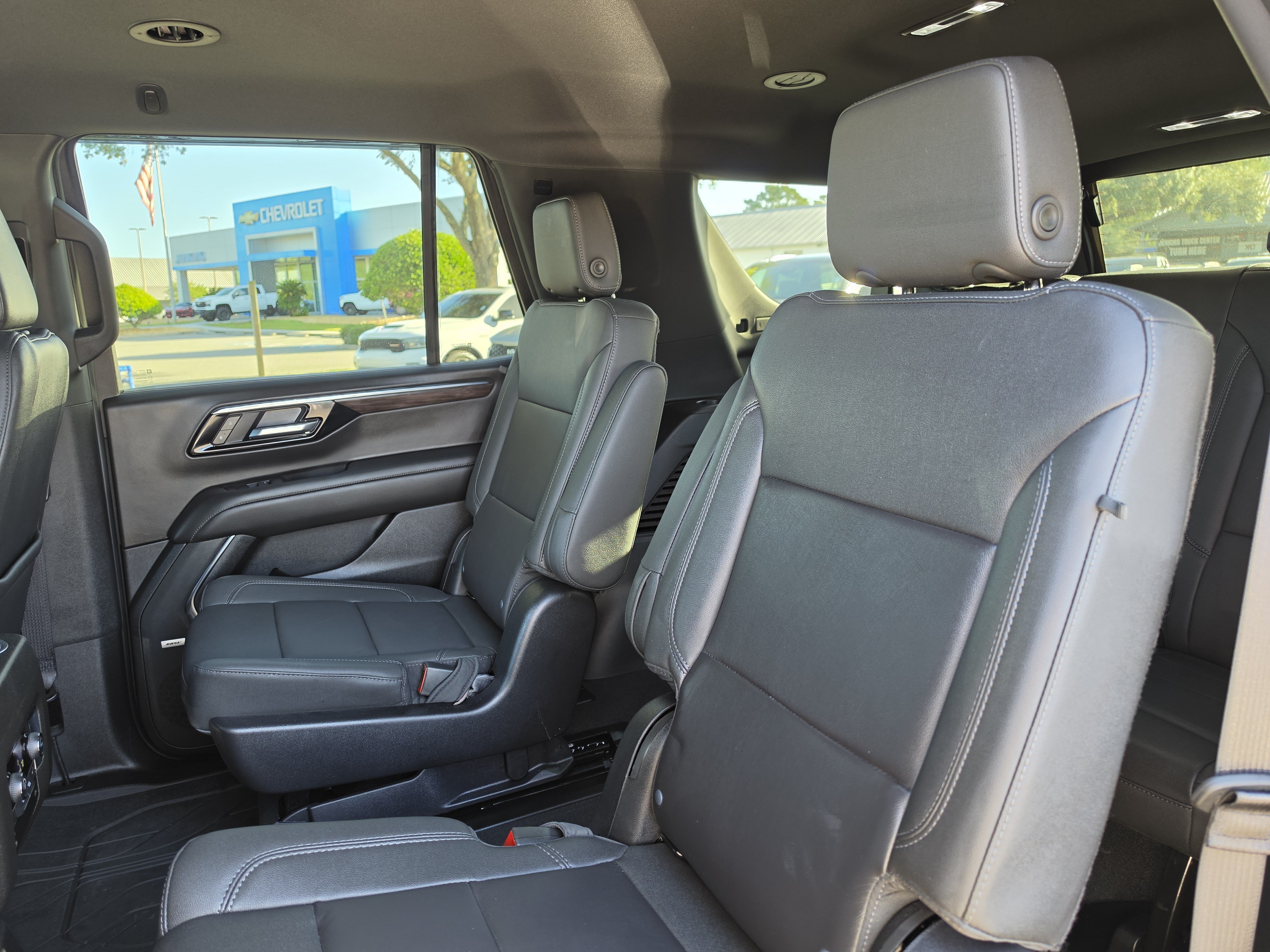 Used 2026 Chevrolet Tahoe LT w/ Comfort Package AWD/4WD image 24