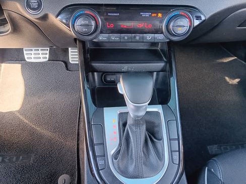 Used 2022 Kia Forte GT-Line w/ GT-Line Technology Package FWD image 19