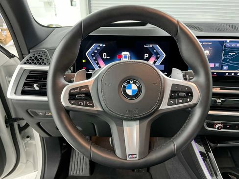 Used 2026 BMW X5 xDrive40i image 11