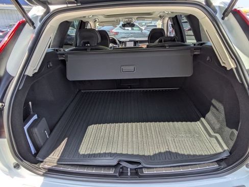 Certified 2023 Volvo XC60 B5 Plus w/ Climate Package FWD image 28