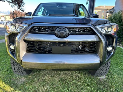 Used 2023 Toyota 4Runner SR5 Premium w/ Moonroof Package AWD/4WD image 14