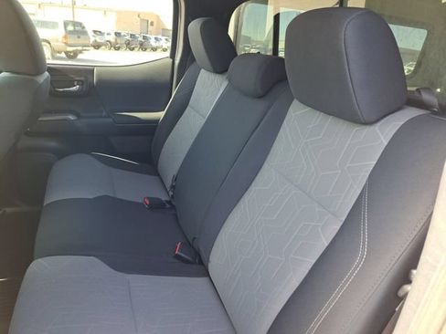 Used 2020 Toyota Tacoma TRD Sport w/ Technology Package AWD/4WD image 21