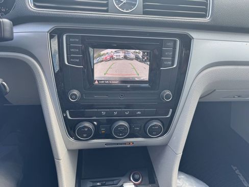 Used 2016 Volkswagen Passat 1.8T S FWD image 29