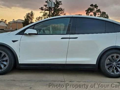 Used 2017 Tesla Model X image 27