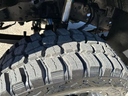 Used 2004 Ford F250 Lariat AWD/4WD image 11