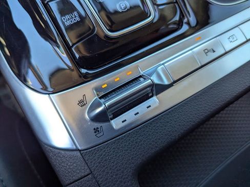 Certified 2024 Kia Carnival SX image 24