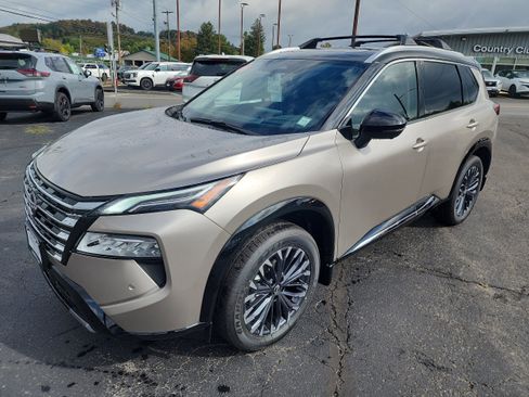 New 2026 Nissan Rogue Platinum w/ Platinum Premium Package image 4