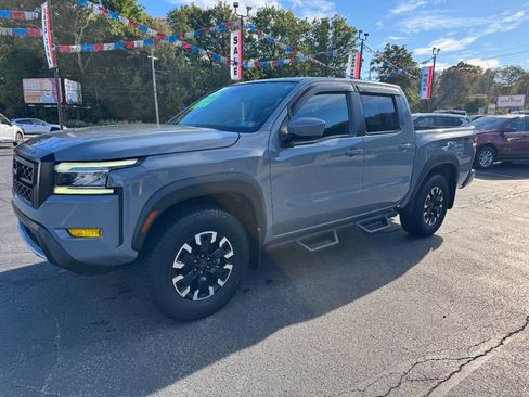 Used 2022 Nissan Frontier PRO-4X image 5