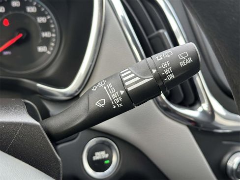 Used 2023 Chevrolet Equinox LS w/ LS Convenience Package image 21