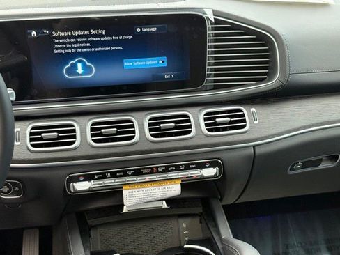 New 2026 Mercedes-Benz GLS 450 4MATIC image 19