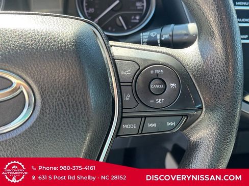 Used 2019 Toyota Camry LE image 19