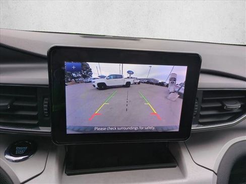 Used 2024 Ford Explorer XLT w/ Equipment Group 202A image 14