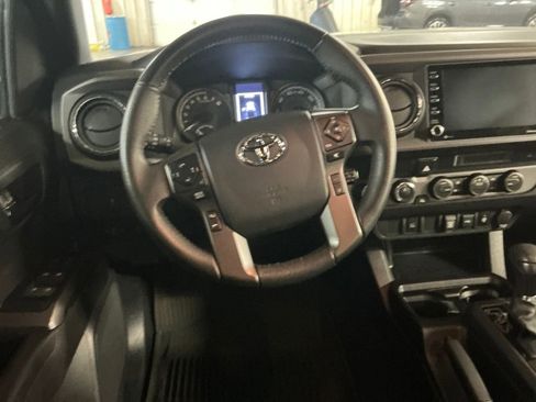 Certified 2023 Toyota Tacoma TRD Off-Road image 14