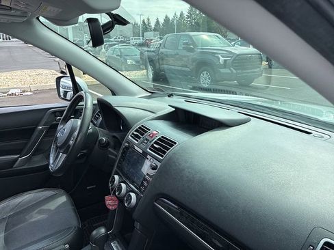 Used 2017 Subaru Forester 2.5i Touring image 20