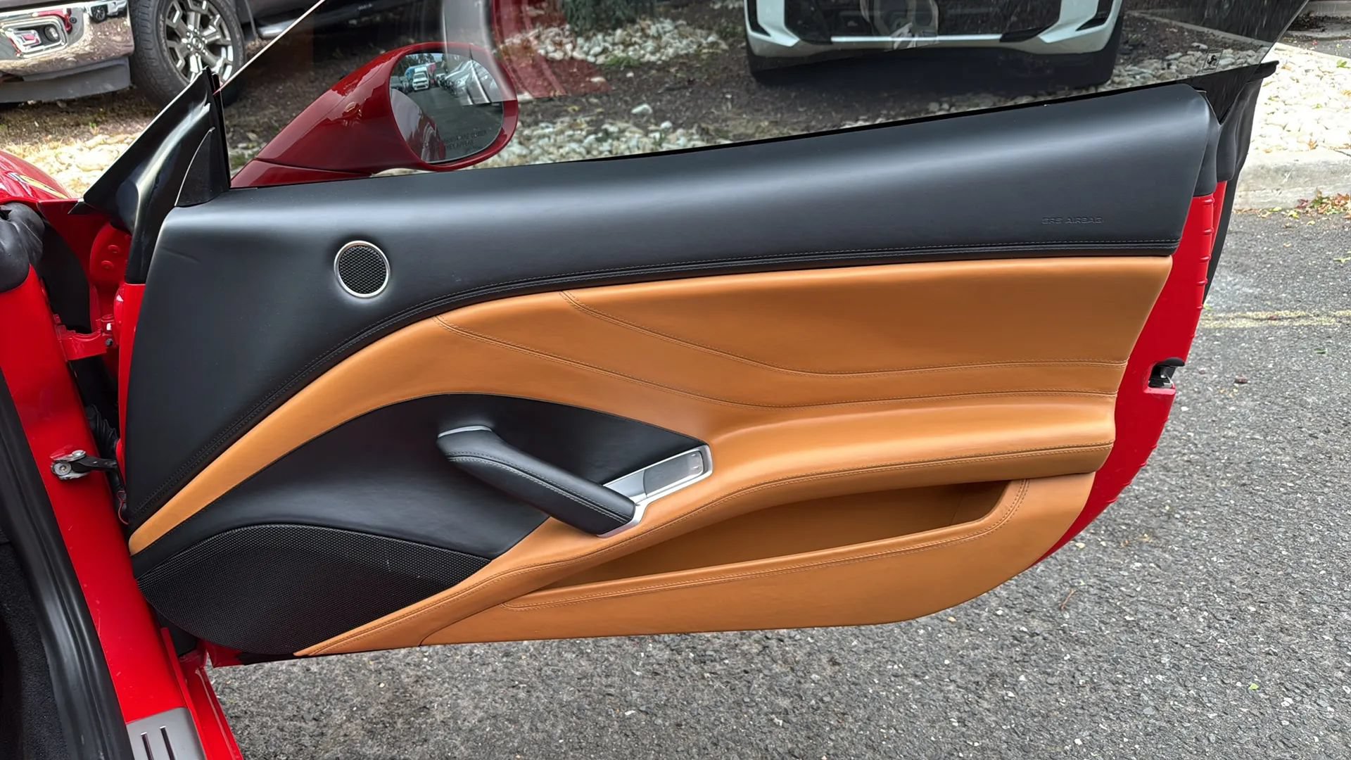 Used 2017 Ferrari California T RWD image 15