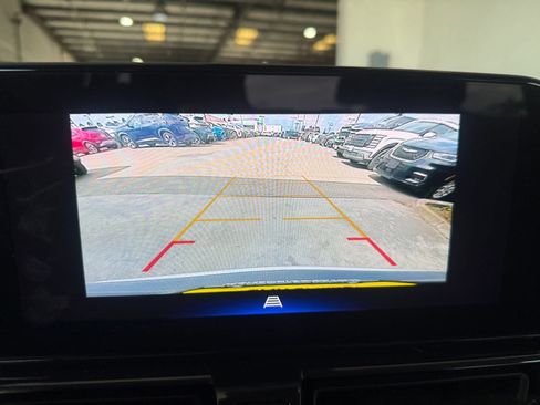 Used 2025 Chevrolet TrailBlazer LT FWD image 21