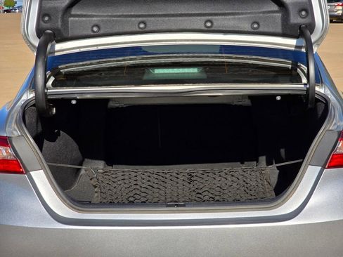 Used 2020 Toyota Camry SE image 9