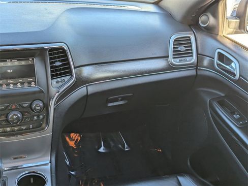 Used 2018 Jeep Grand Cherokee Limited image 15