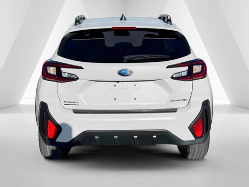 Used 2024 Subaru Crosstrek 2.0i Premium w/ Crosstrek Mirror Package AWD/4WD image 5