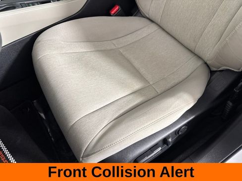 Used 2025 Honda Accord SE image 13