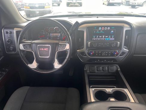 Used 2017 GMC Sierra 1500 SLE w/ SLE Value Package image 12