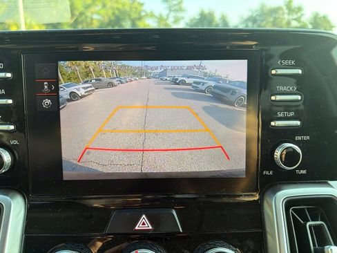 Certified 2023 Kia Sorento LX FWD image 13