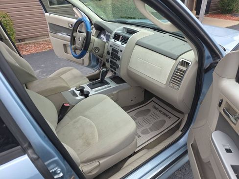 Used 2009 Mercury Mariner 4WD image 14